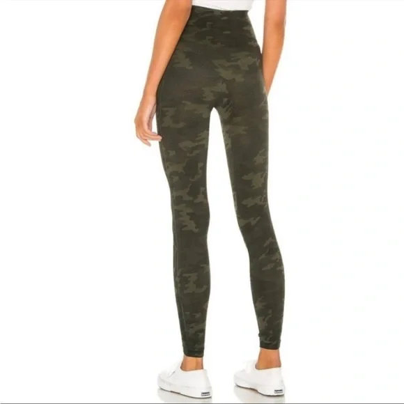 SPANX Look At Me Now  Seamless Leggings-M - Picture 2 of 8